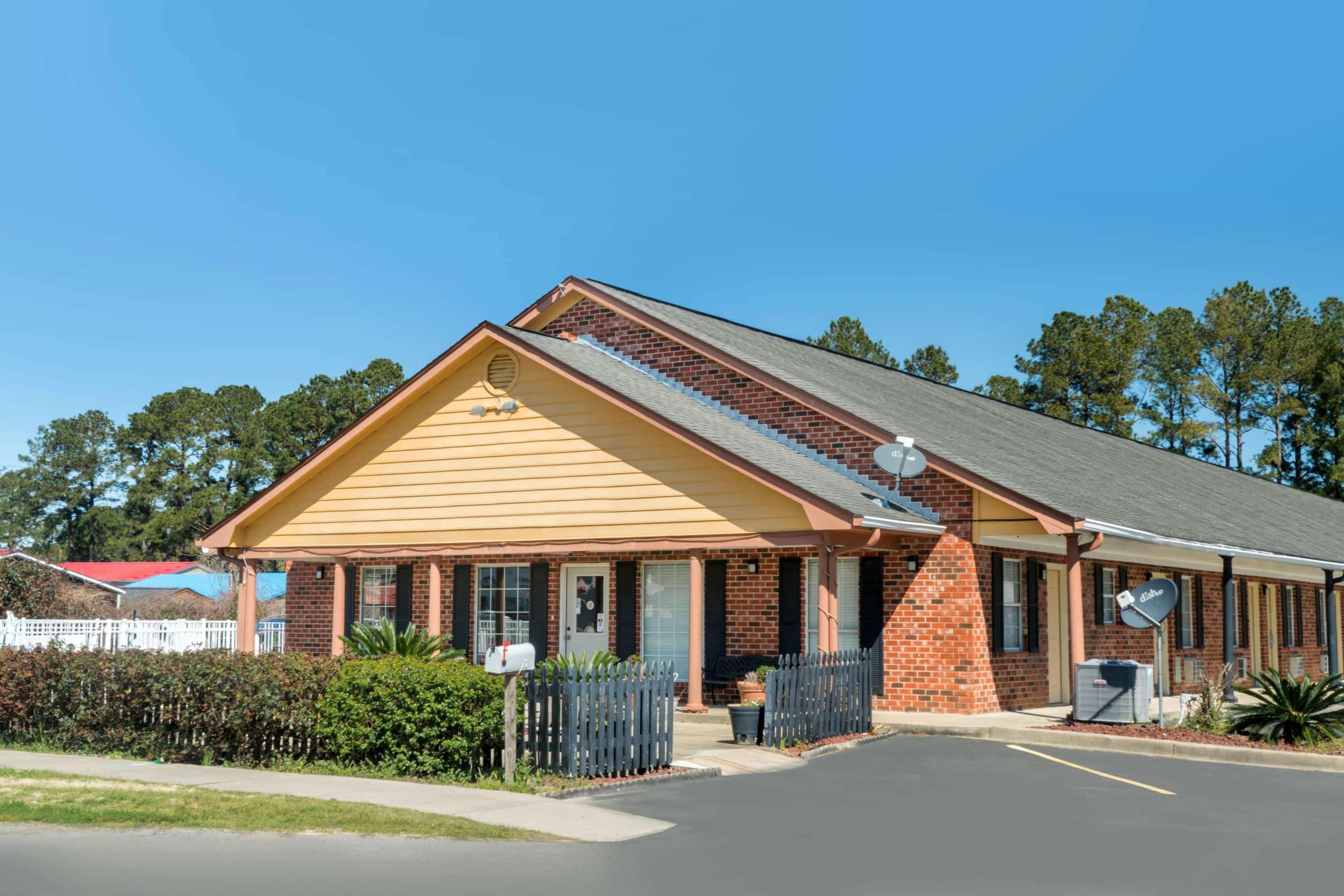 Travelodge By Wyndham Santee Exterior photo