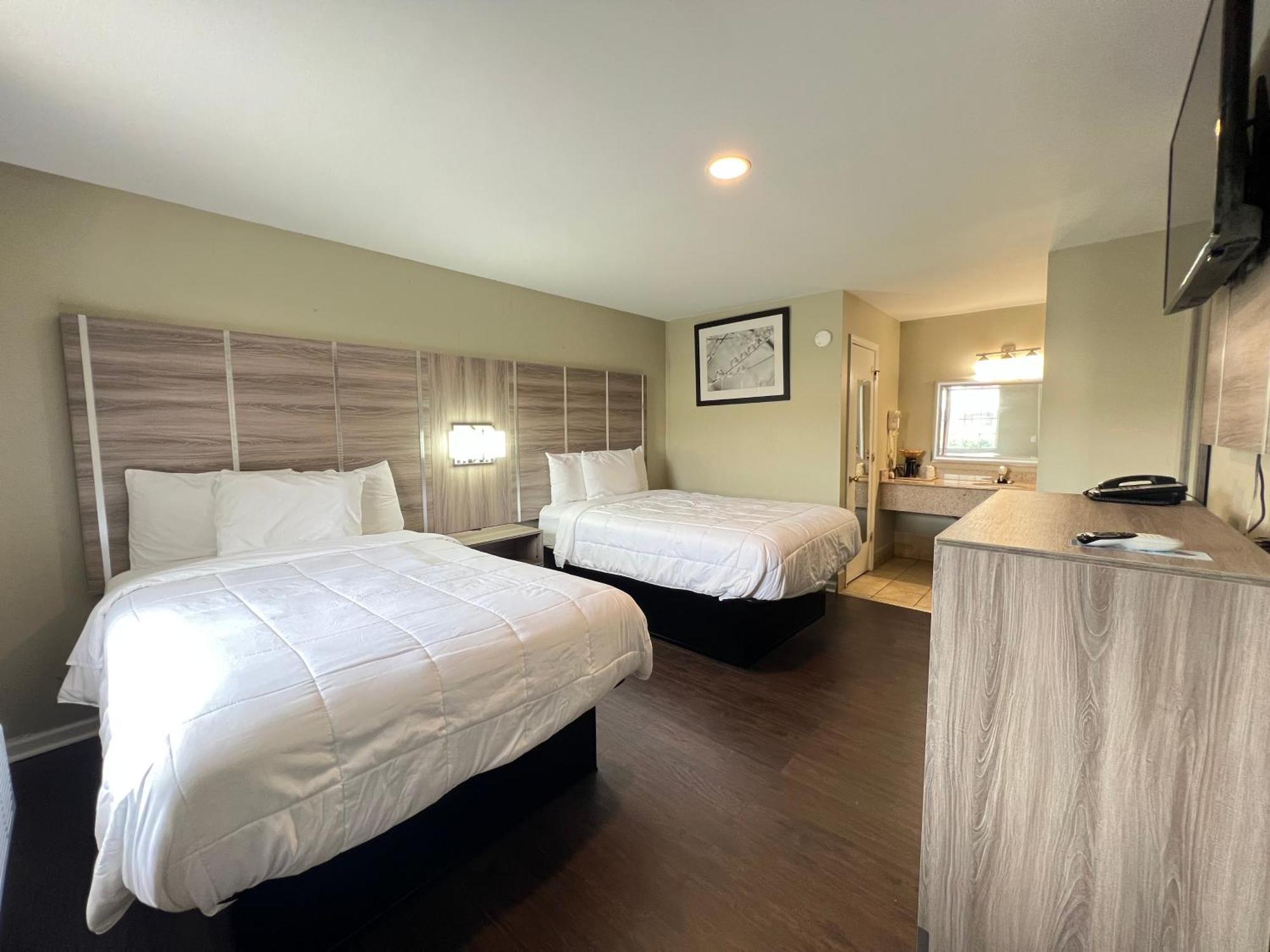 Travelodge By Wyndham Santee Exterior photo