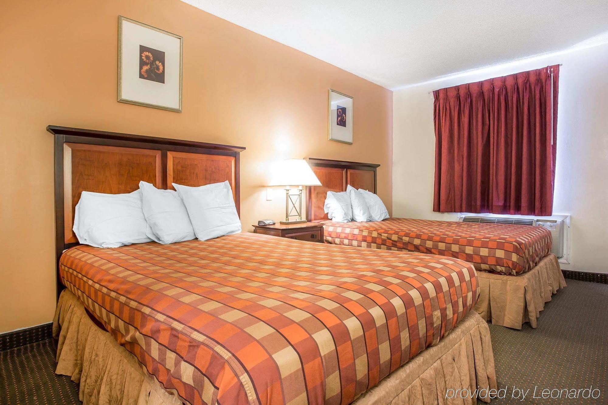 Travelodge By Wyndham Santee Exterior photo