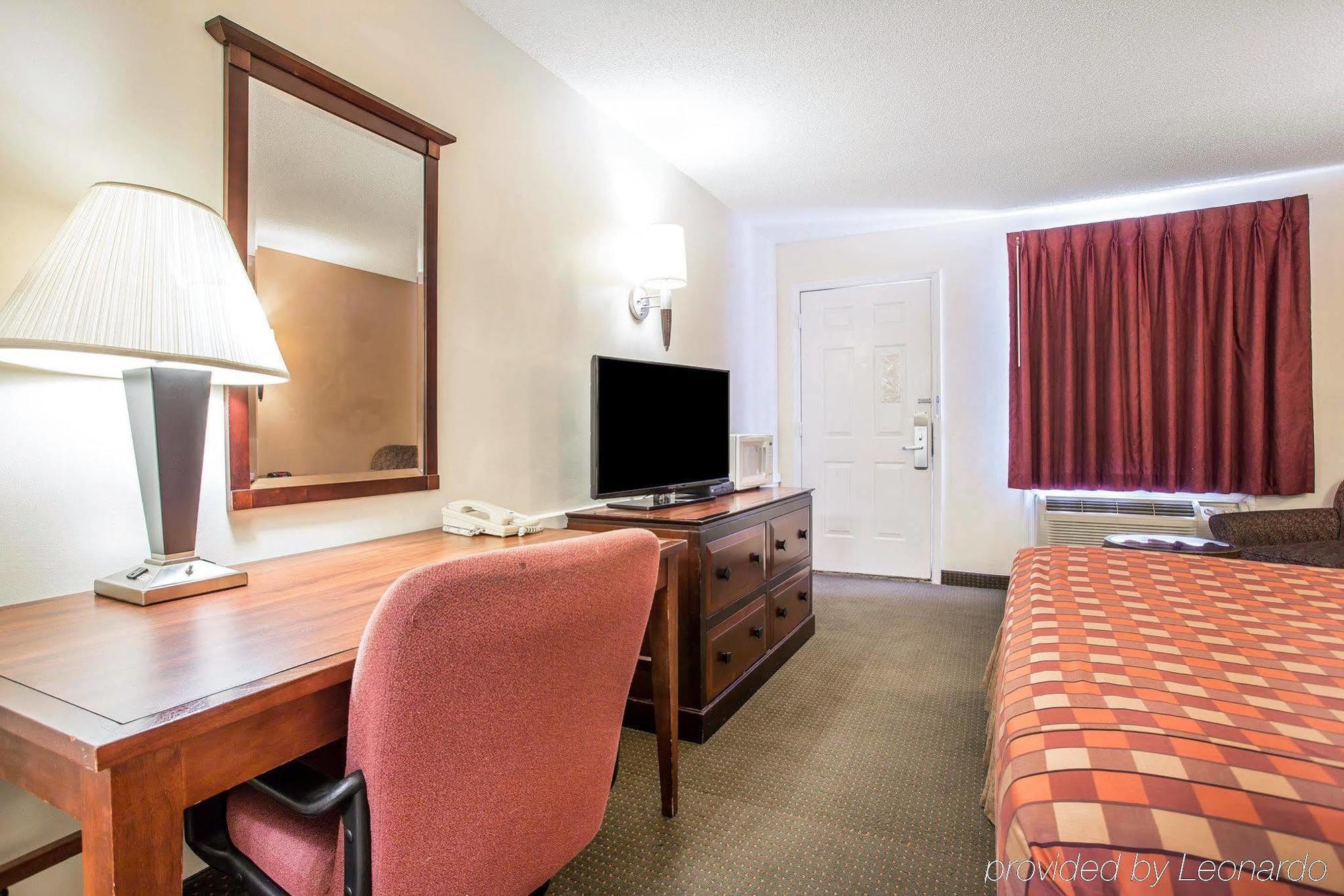 Travelodge By Wyndham Santee Exterior photo